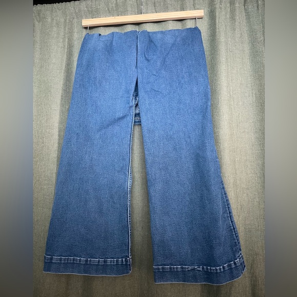 Old Navy Blue Denim Jeans - Picture 3 of 6